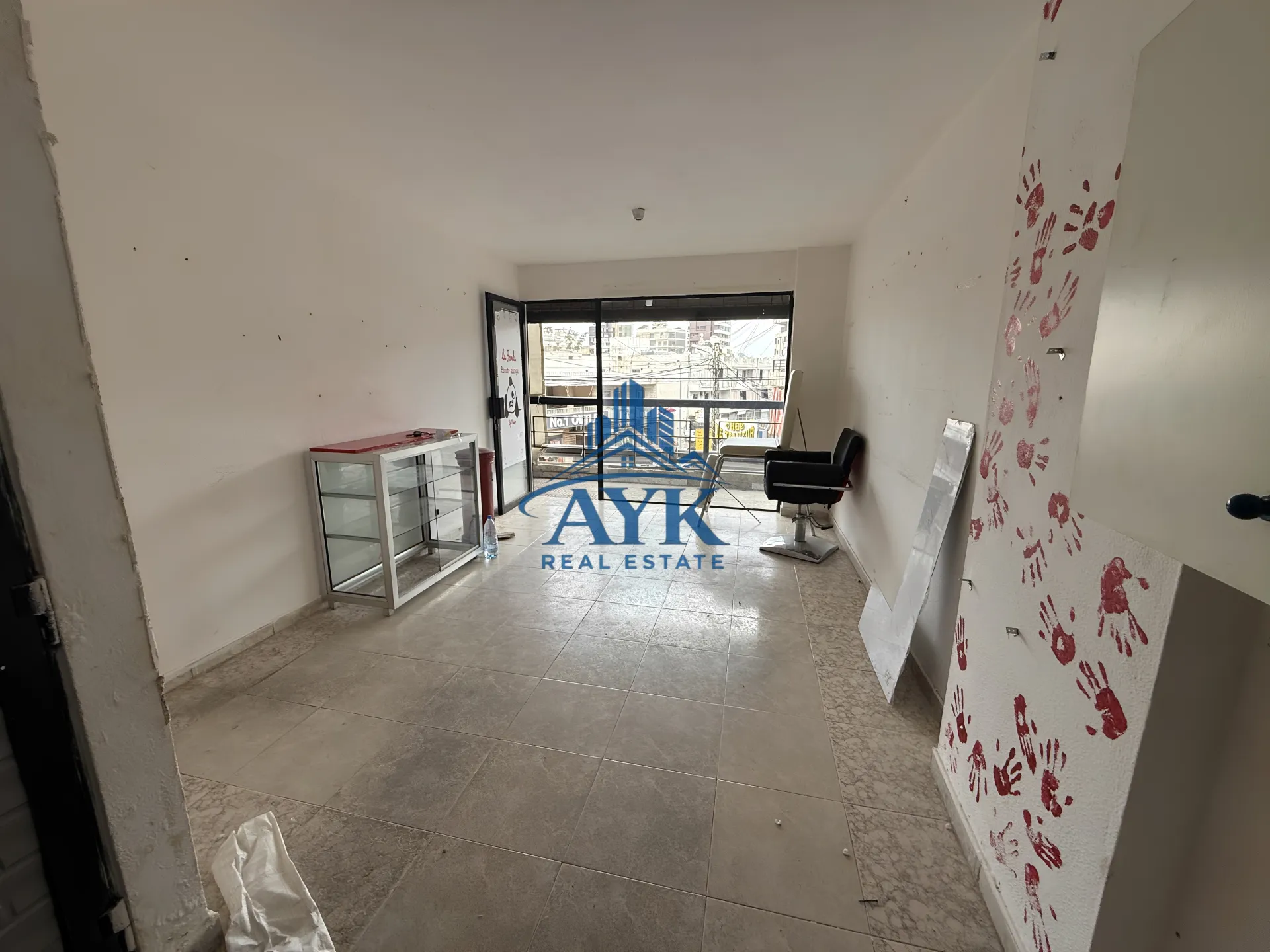 Shop for sale in New rawda, beirut, lebanon