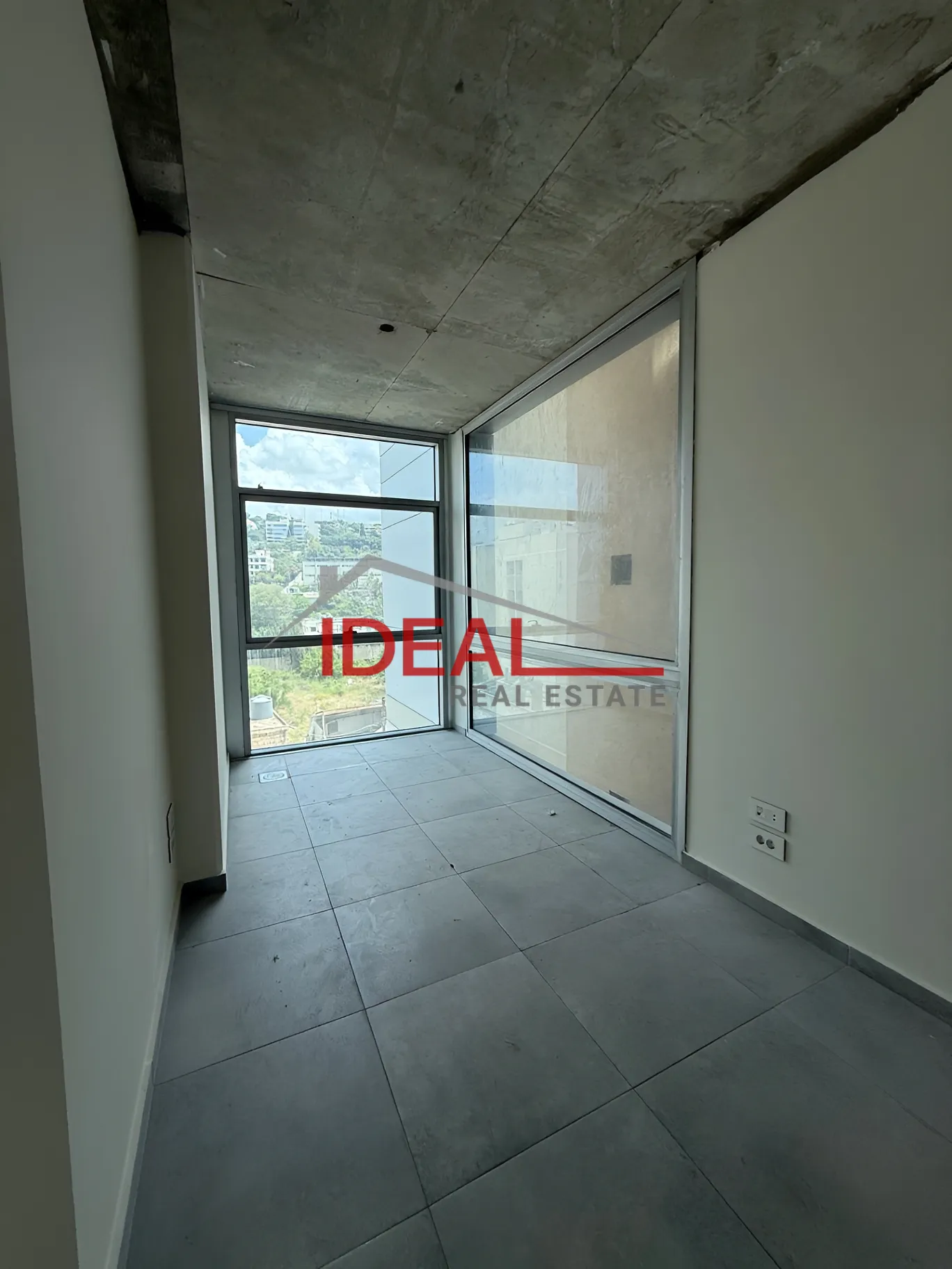 Office for rent in Dbayeh, Lebanon