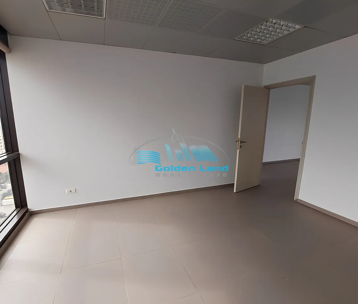 Office for rent in Dekwaneh