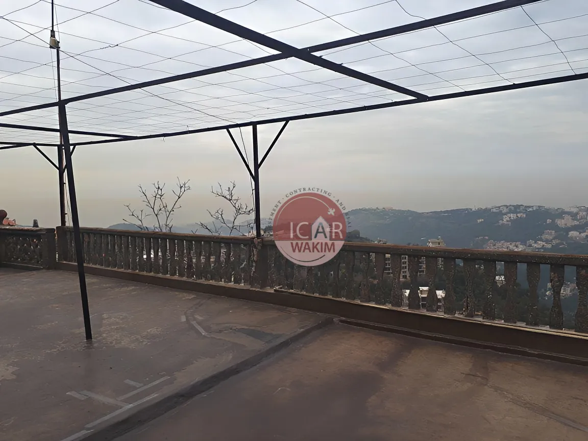 Apartment for Sale in Qornet El Hamra - 3 bed