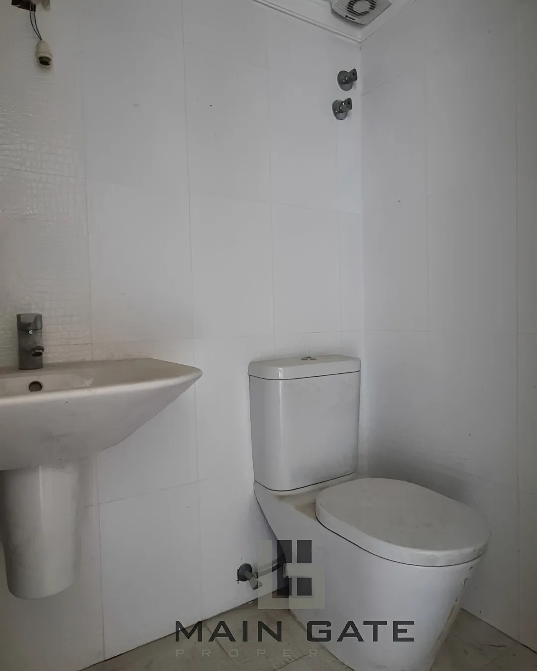 Apartment for Sale in Ballouneh, Lebanon