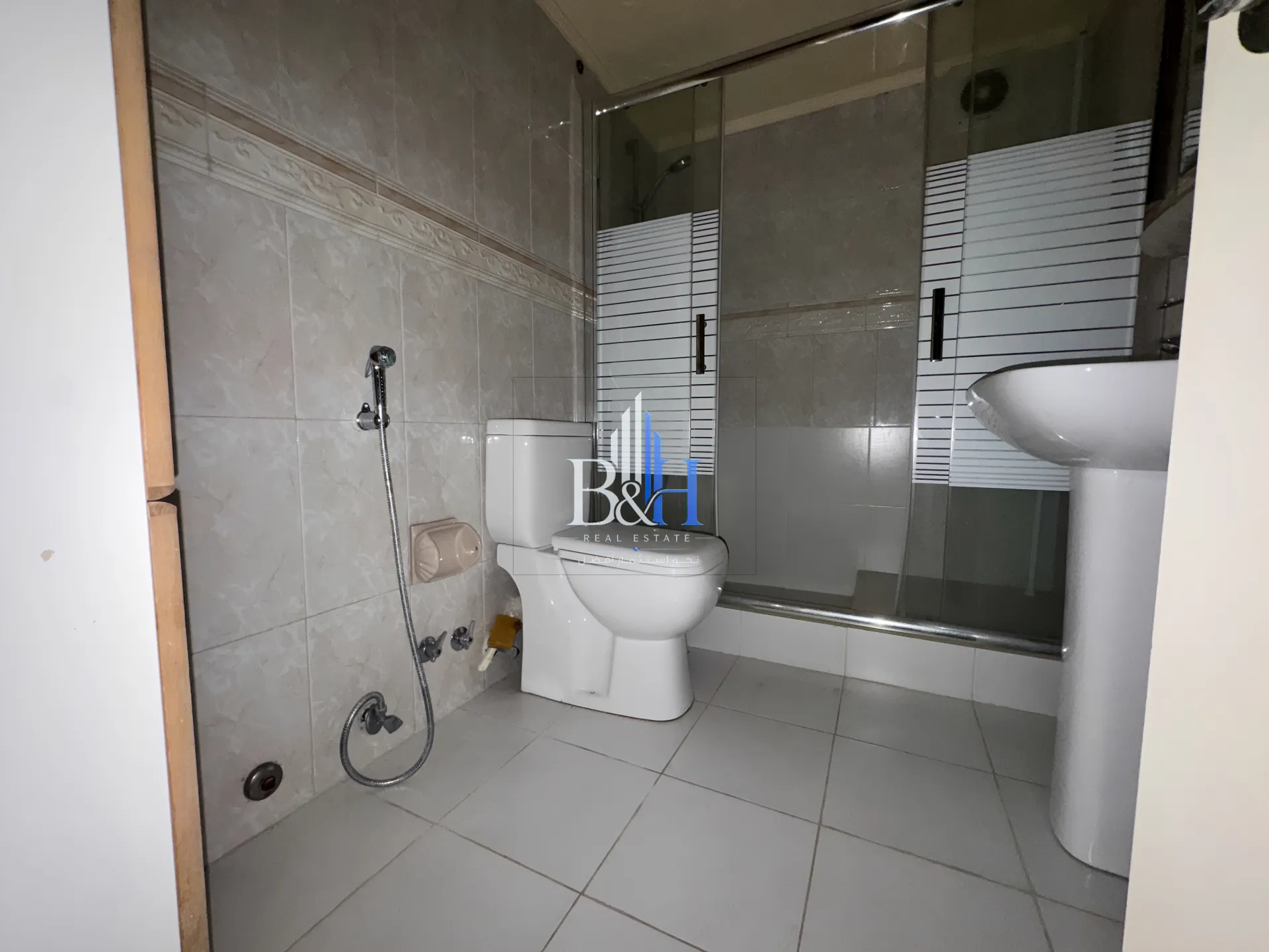 Apartment for sale in Ramlet el baida, beirut, lebanon