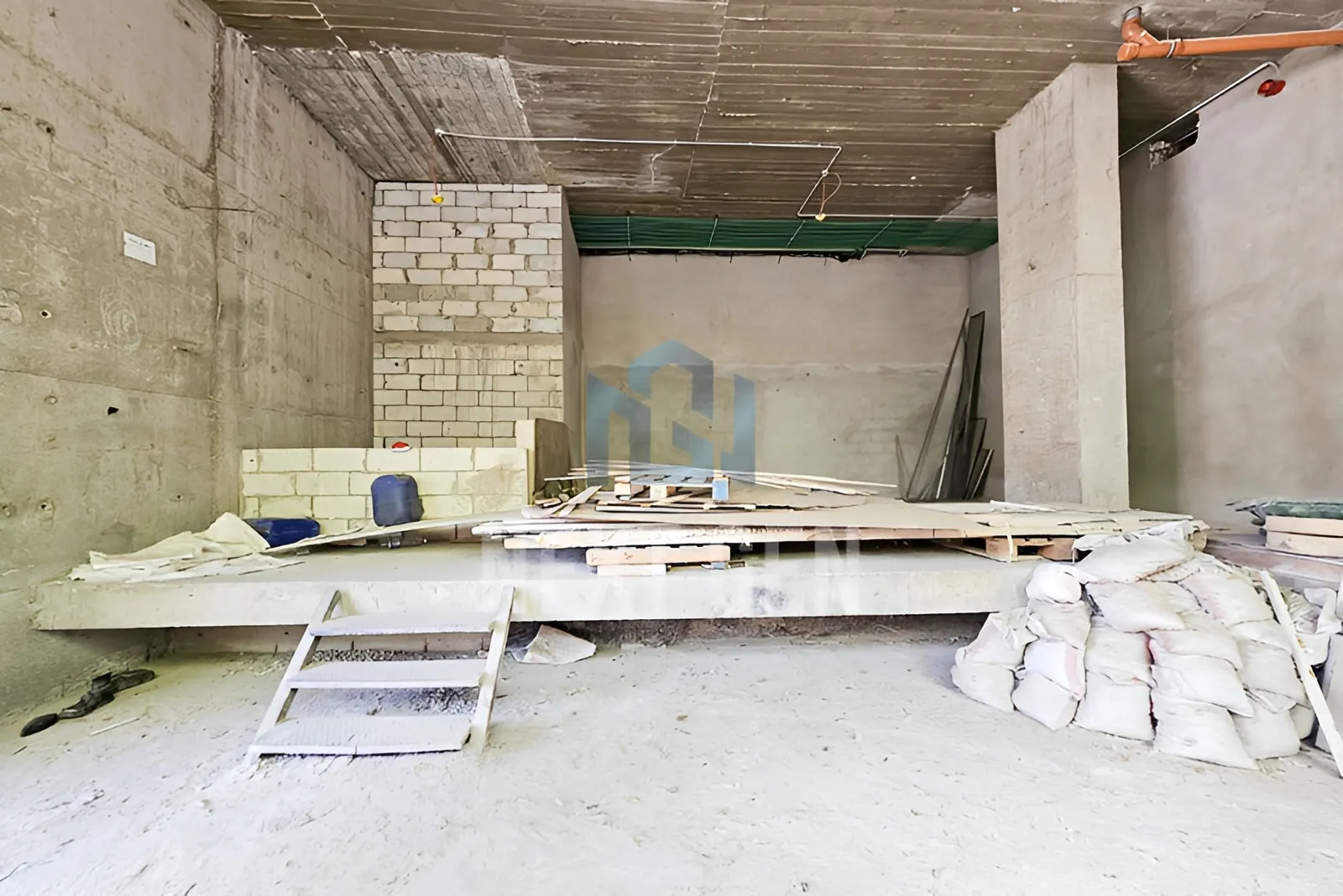 Shop for Rent in Downtown