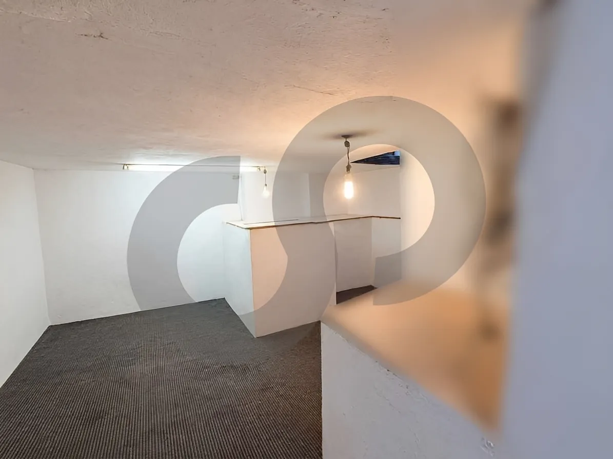 Shop for Rent in Hazmieh