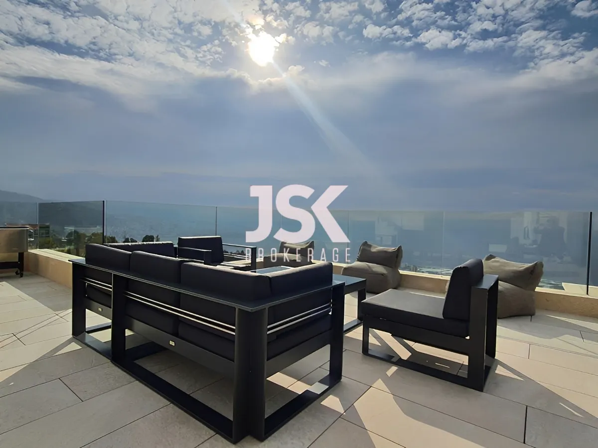 Penthouse for rent in Adma w Dafnah