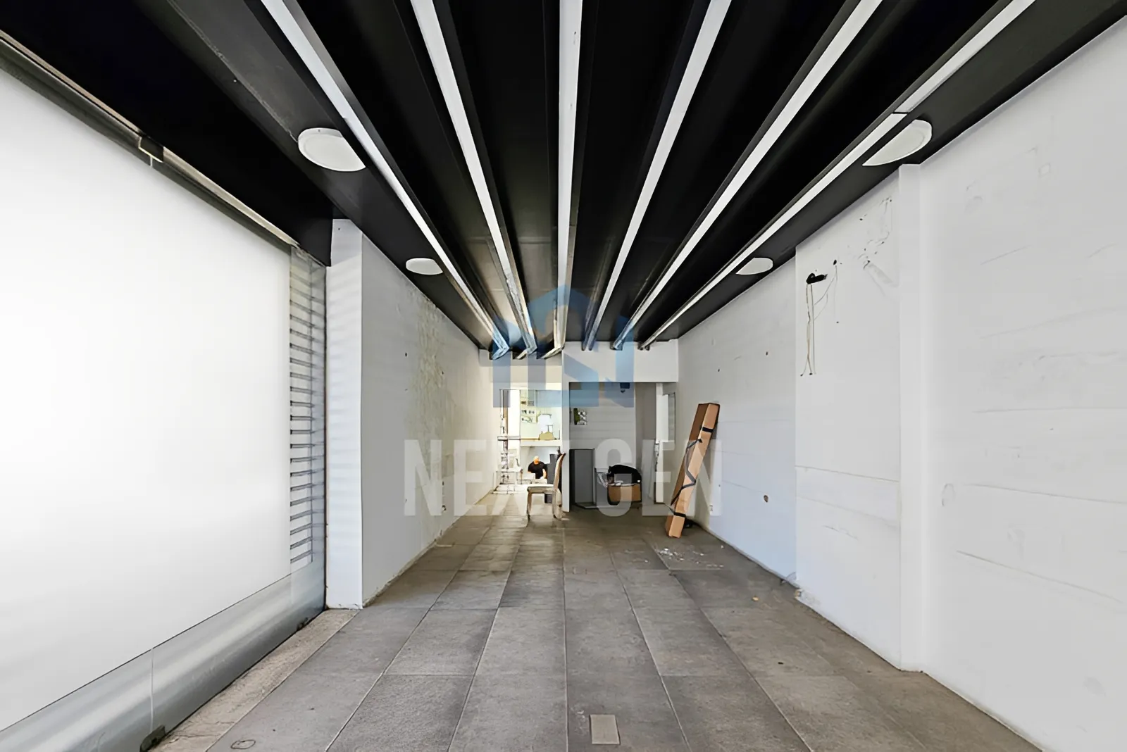 Shop for Rent in Verdun