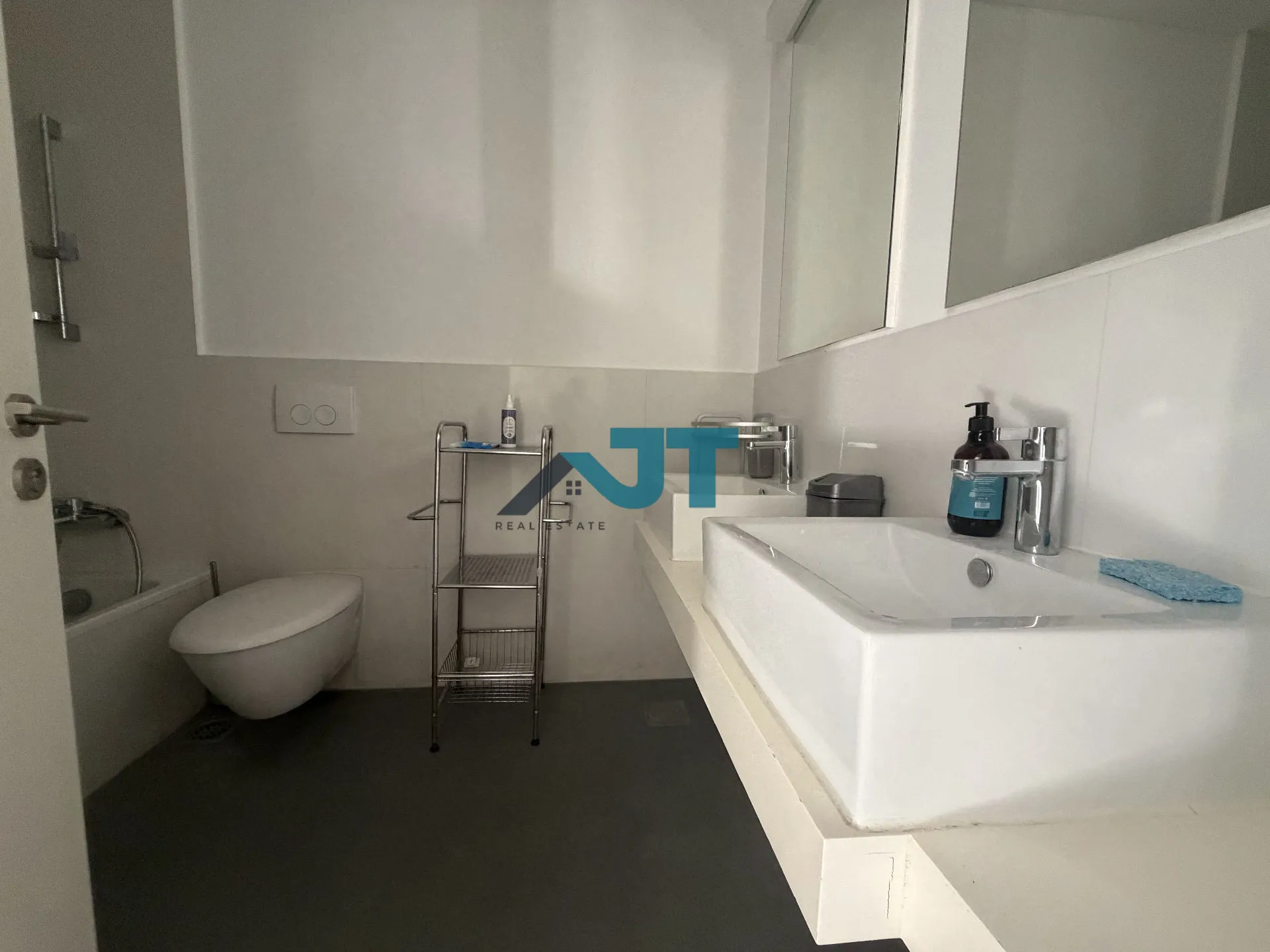 Apartment for rent in Achrafieh, beirut, lebanon
