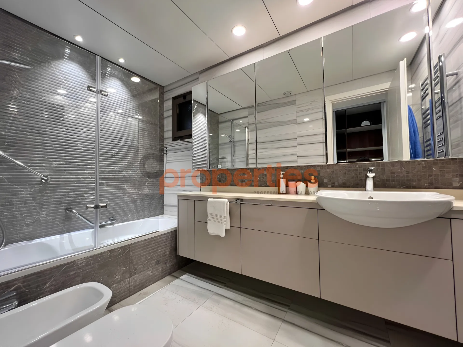 Apartment for Rent in Hamra