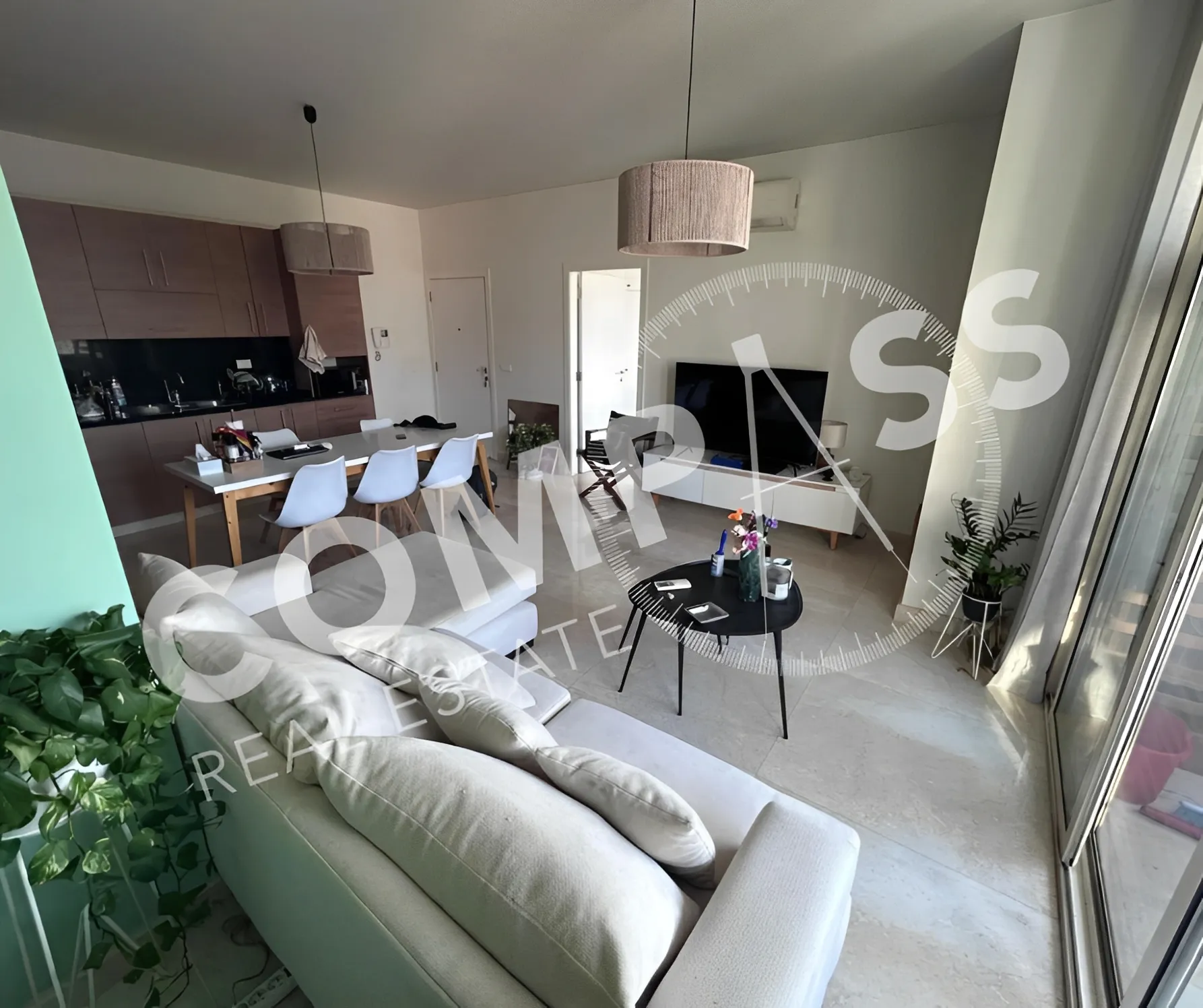 Studio for Rent in Achrafieh, Beirut, Lebanon - 1 bed, 2 bath