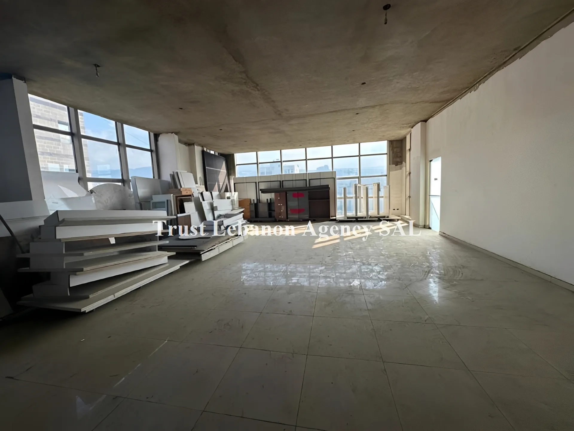Office for rent in Metn, Sin El Fil
