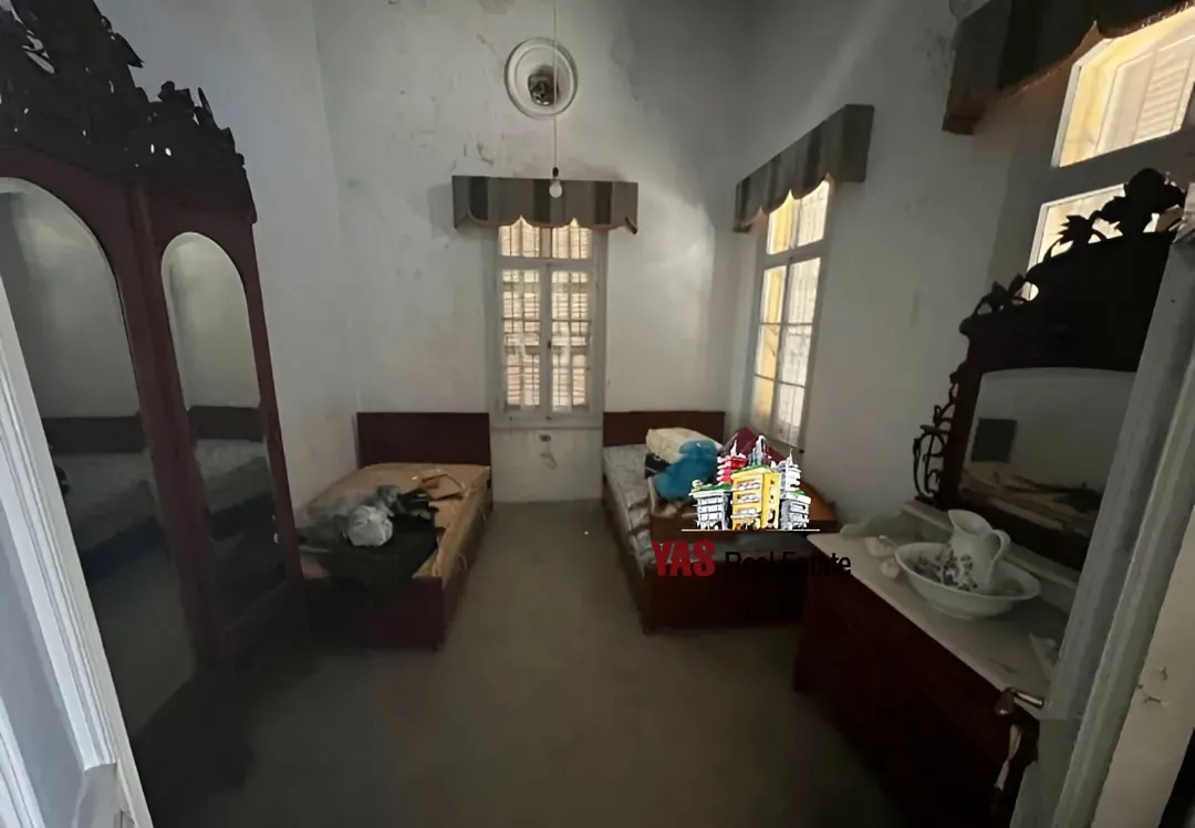 Apartment for Sale in Haret Sakhr - 4 bed, 4 bath