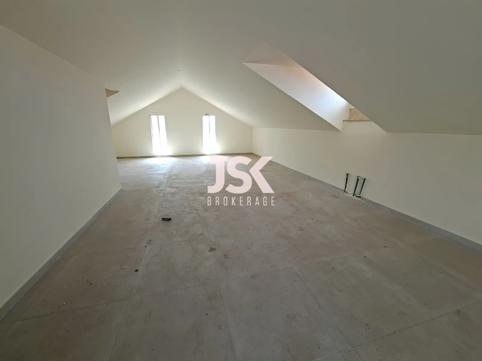 Duplex for Sale in Blat