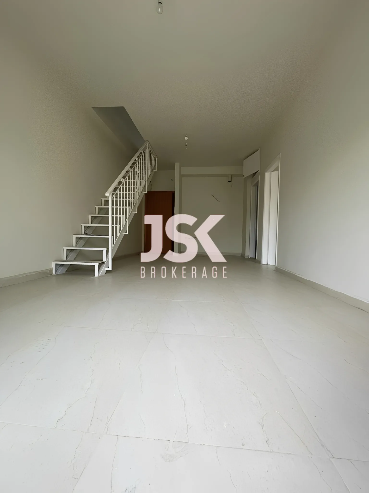 Office for Sale in Fatqa