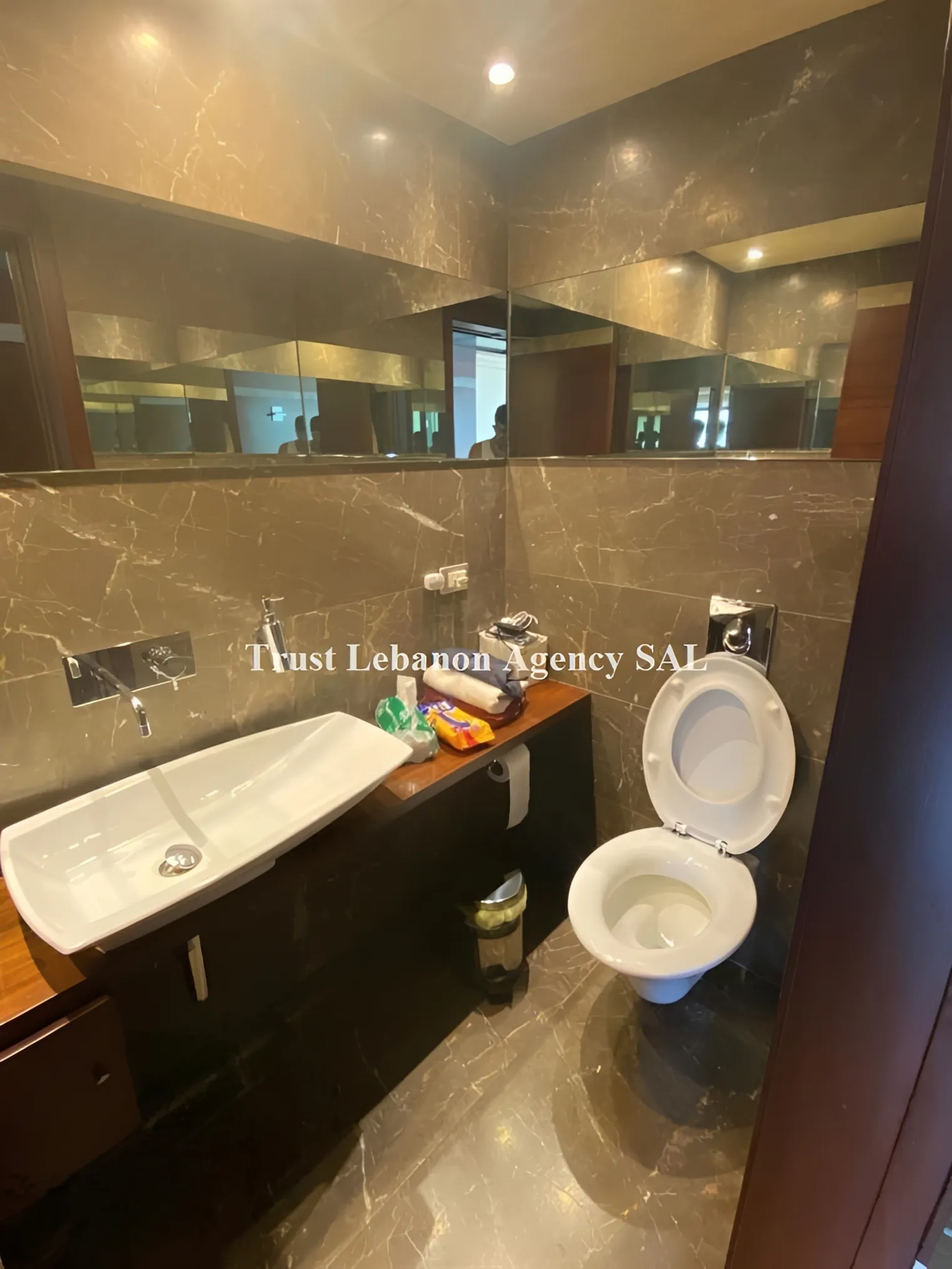 Office for sale in Metn, Zalka