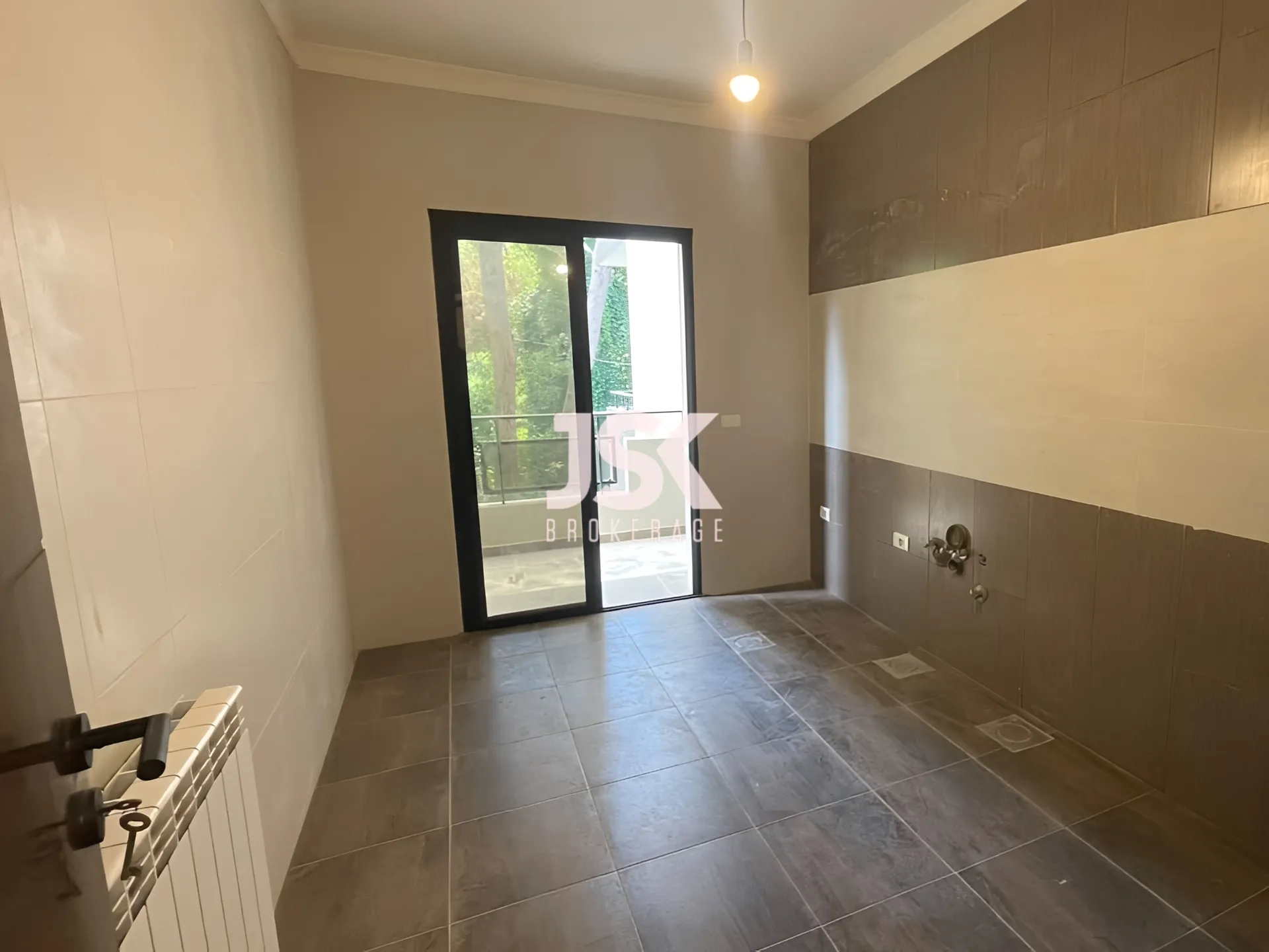 Apartment for Sale in Ain Saadeh