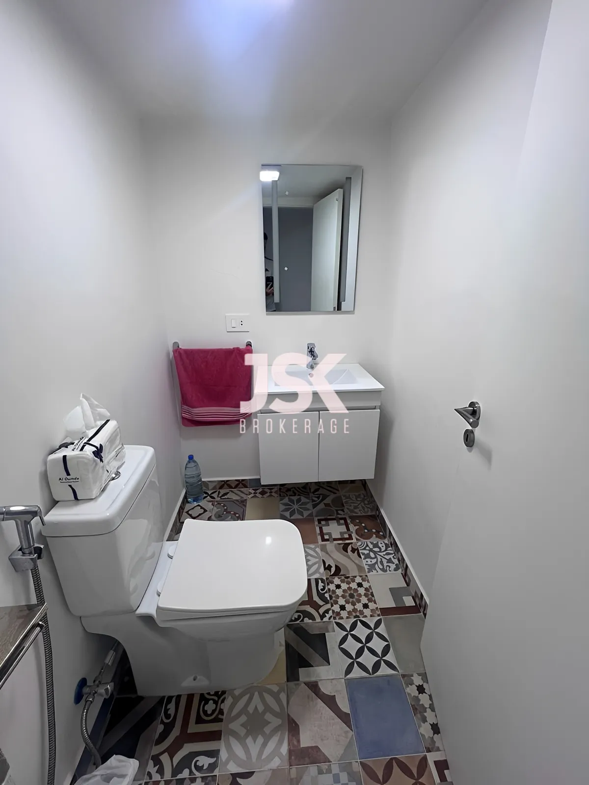 Apartment for Rent in Achrafieh - 2 bed, 2 bath