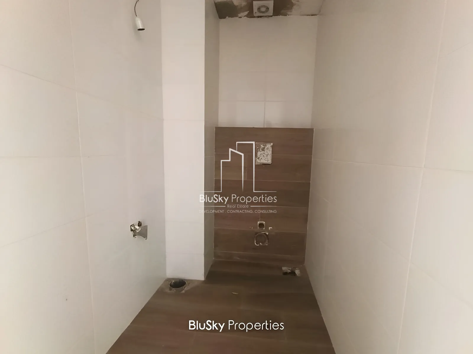 Apartment for Sale in Haret Sakher
