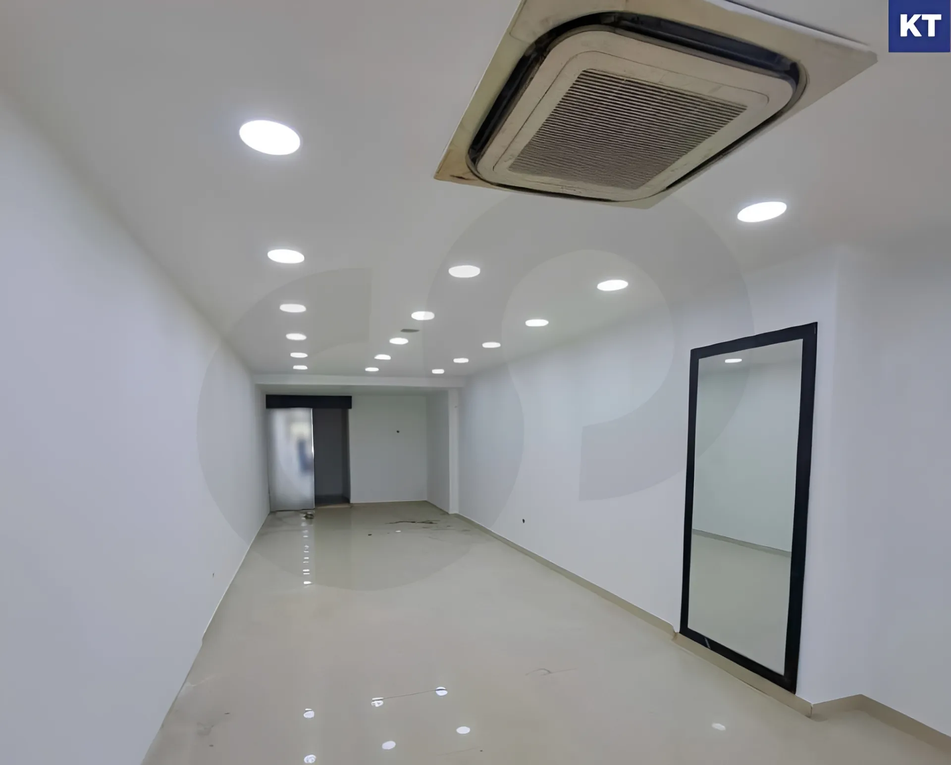 Shop for Rent in Mazraat Yachoua