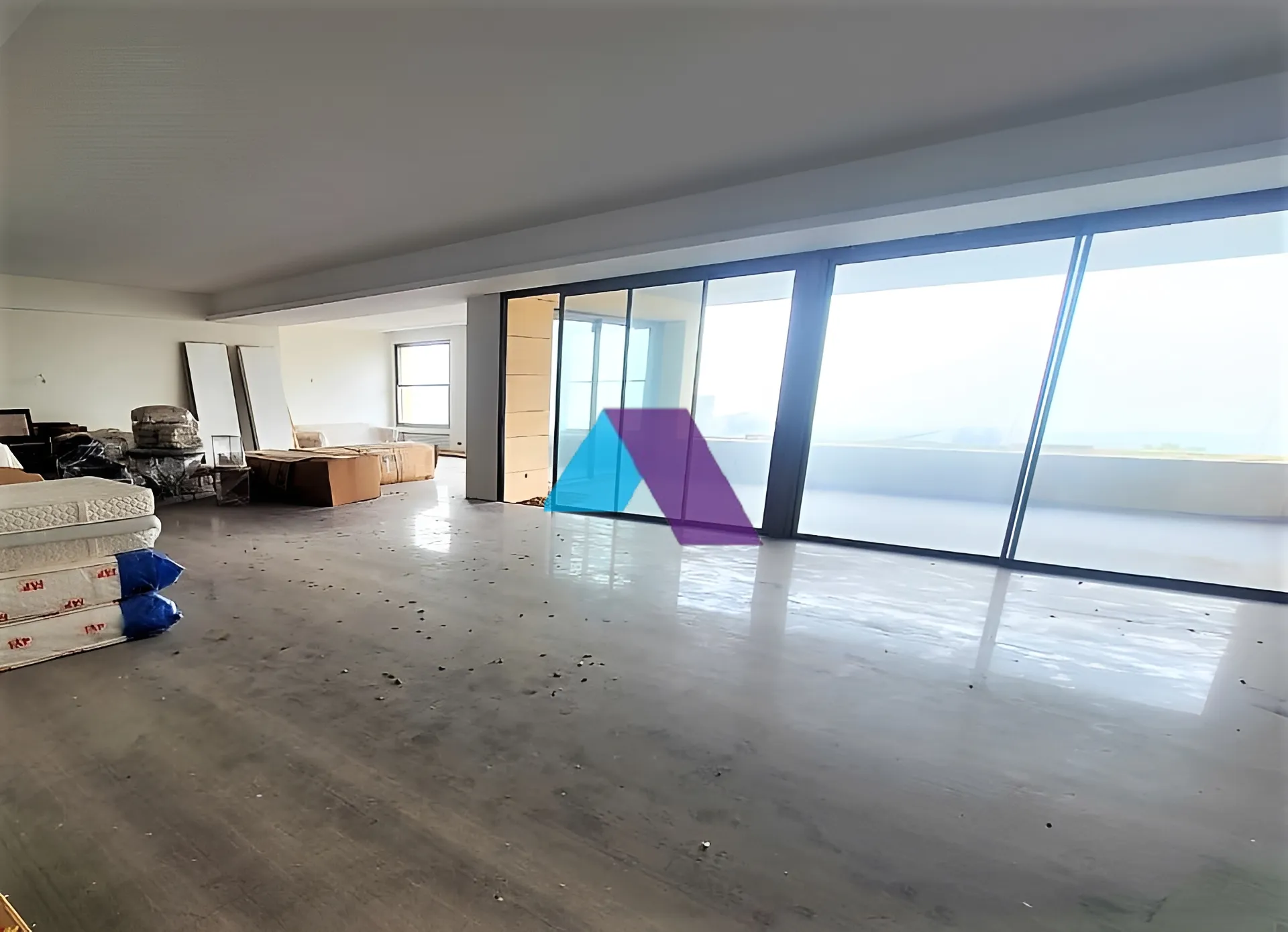 Apartment for Sale in Yarzeh - 4 bed, 4 bath