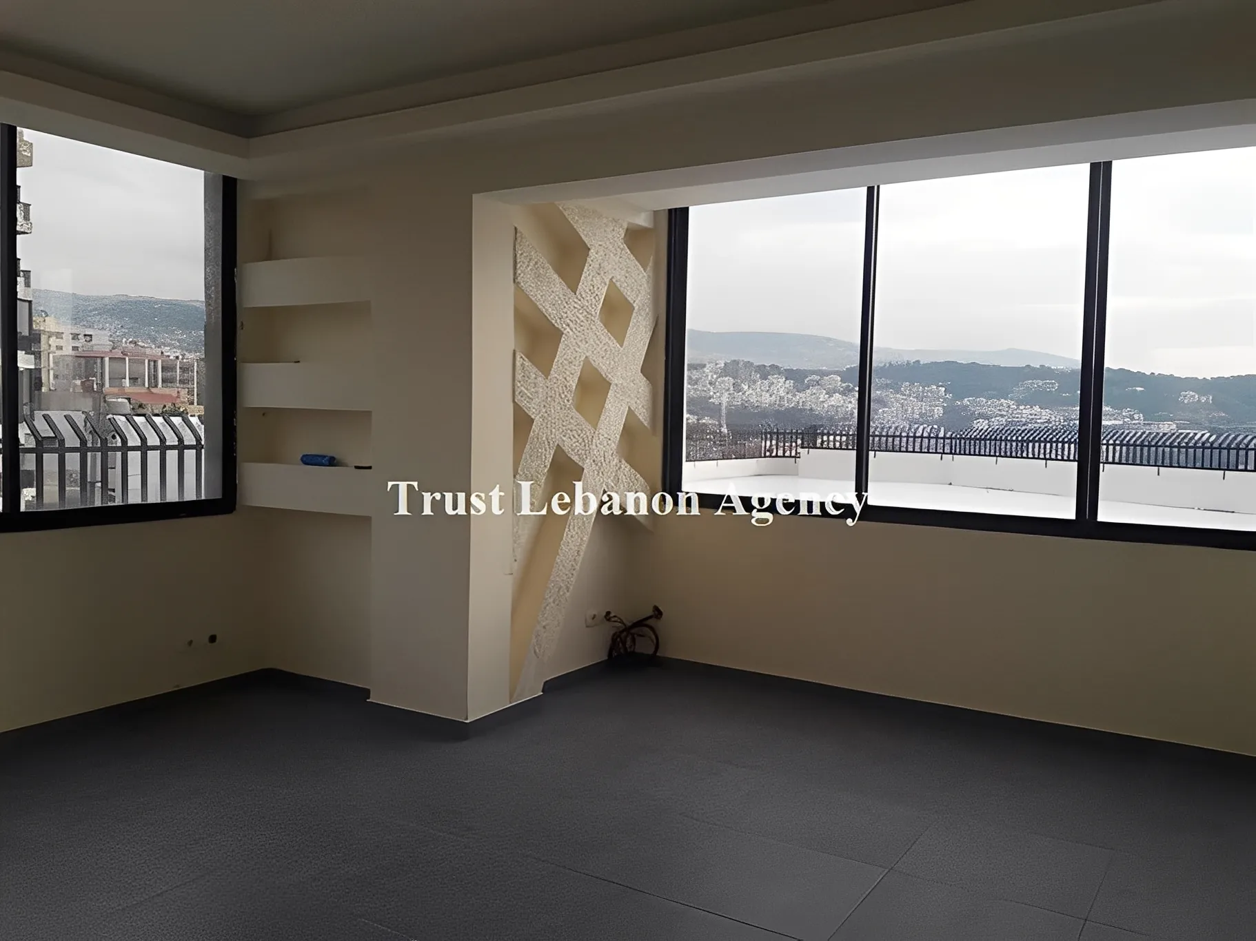 Office for rent in Metn, Mansourieh