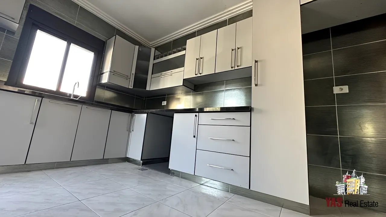Apartment for Sale in Ballouneh