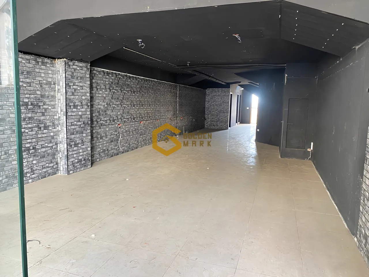 Shop for rent in Kfar Hbab