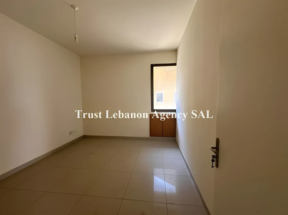 Office for rent in Metn, Sin El Fil