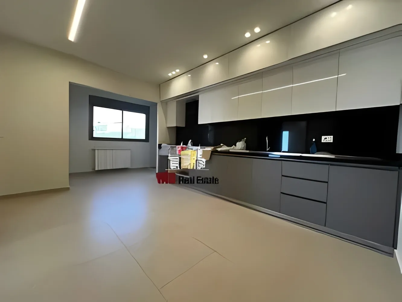 Apartment for Rent in Ballouneh - 4 bed, 6 bath