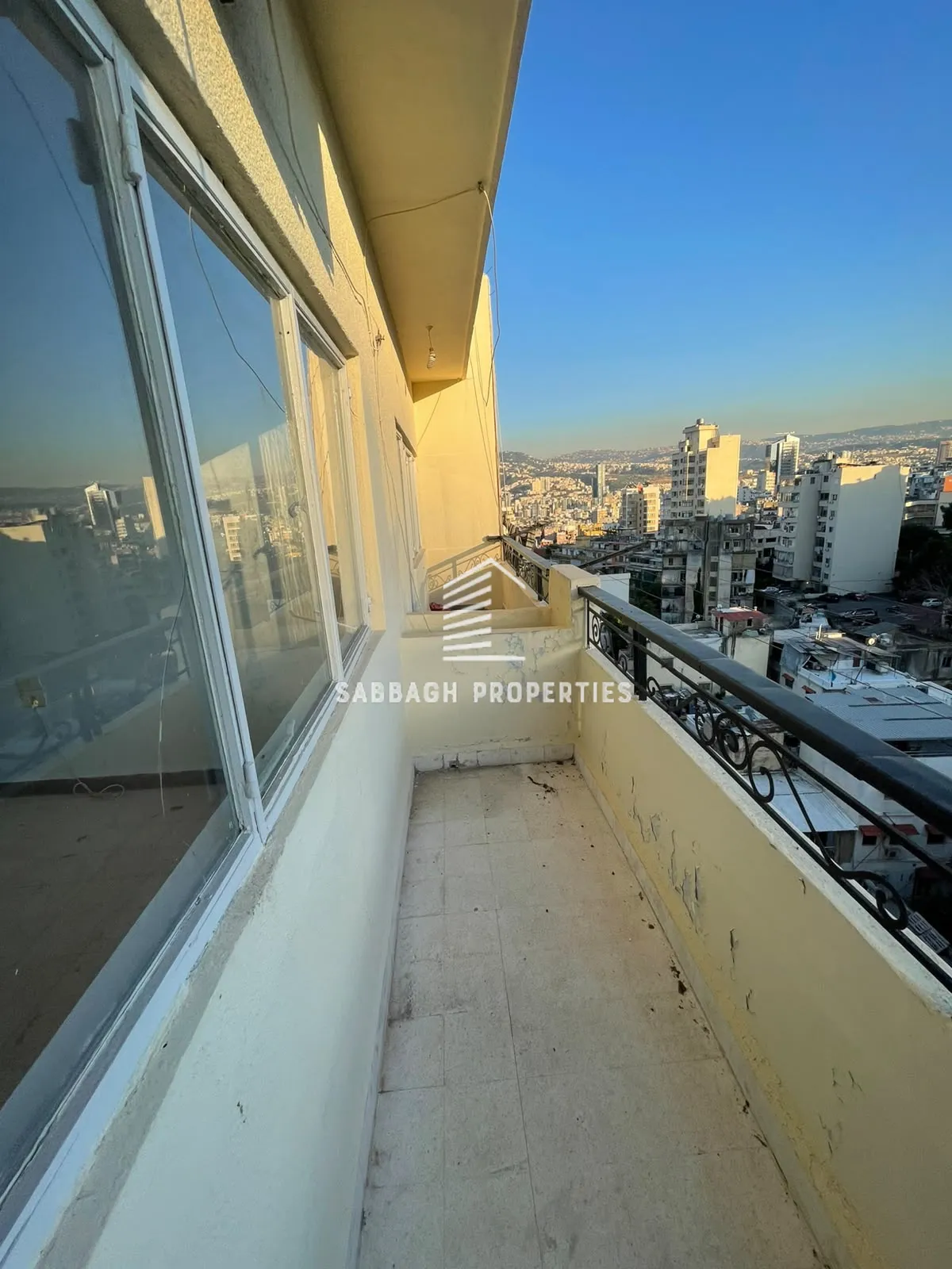 Apartment for rent in Geitawi, beirut, lebanon