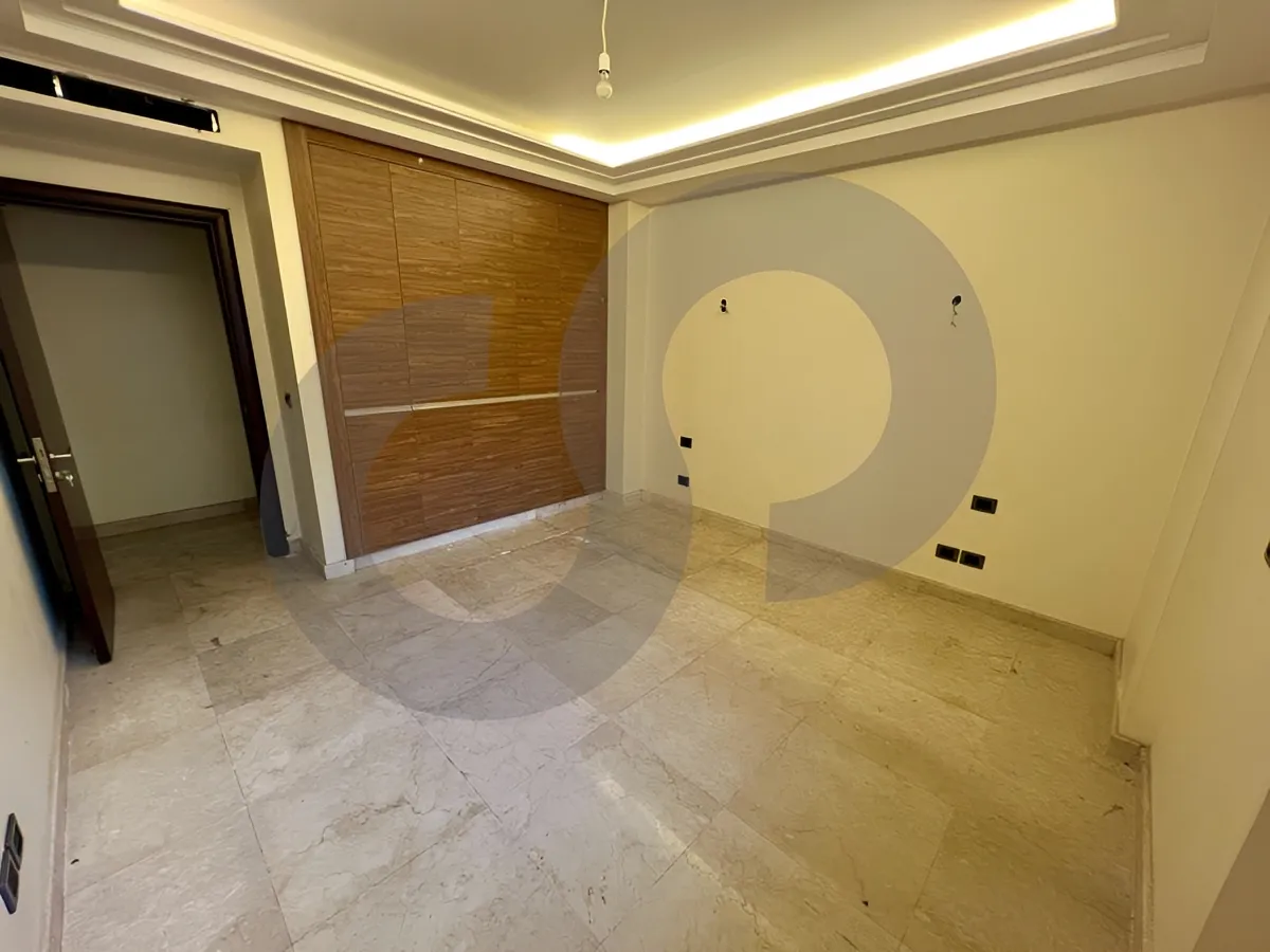 Apartment for Sale in Tallet El Khayyat, Bayrut, Lebanon