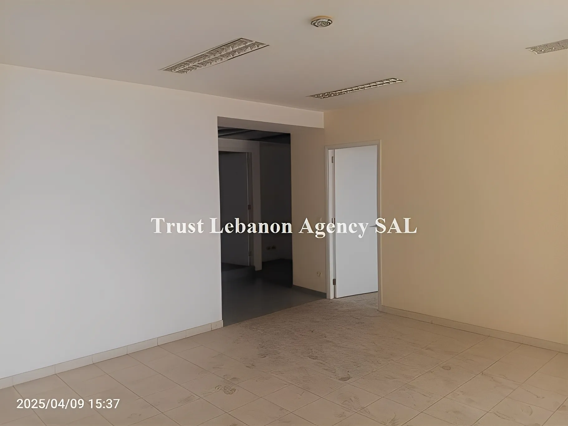Office for rent in Beirut, Mina El Hosn