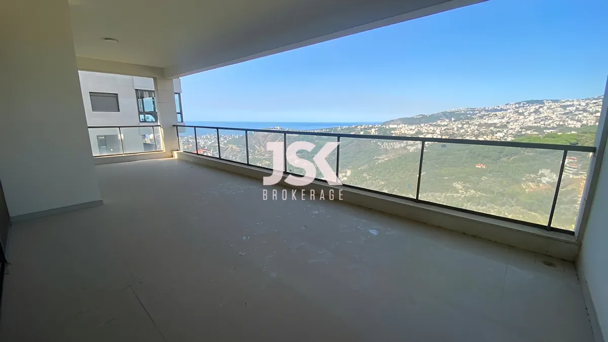 Apartment for Sale in Qornet El Hamra, Lebanon - 3 bed, 4 bath