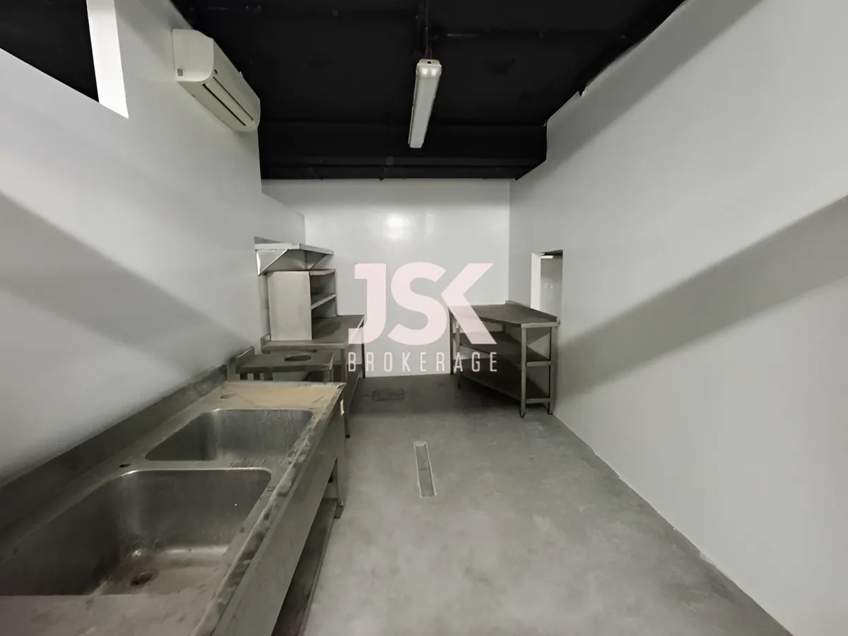 Restaurant for rent in Sodeco