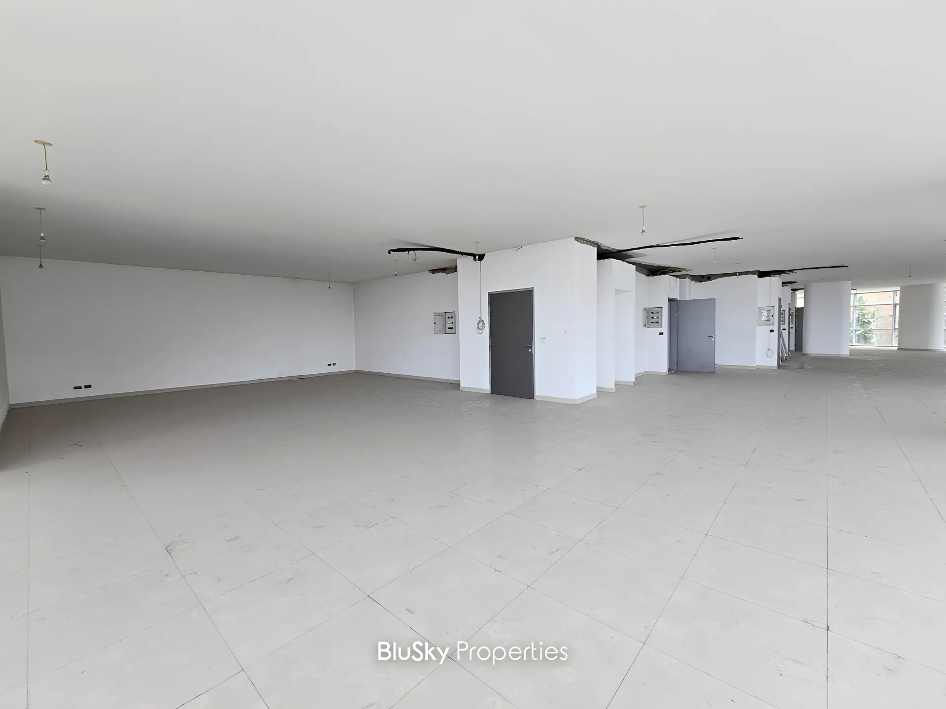 Office for rent in Mansourieh, lebanon