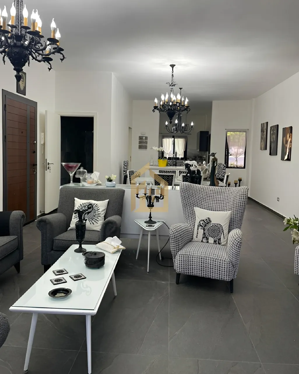Apartment for sale in Achrafieh, Beirut, Lebanon - 3 bed, 3 bath