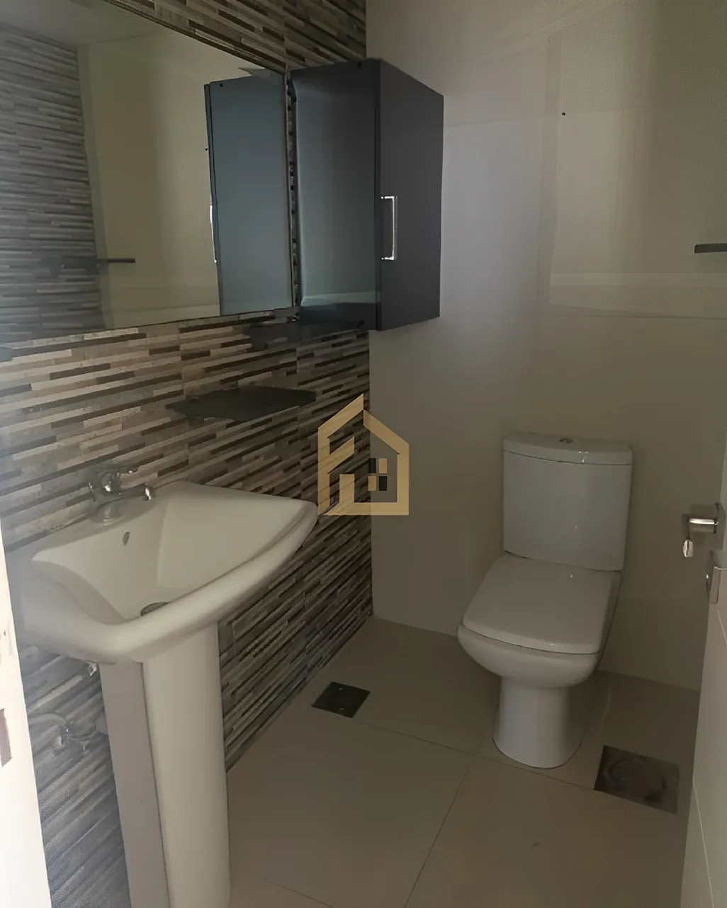 Apartment for Sale in Zikrit, Lebanon - 3 bed, 2 bath