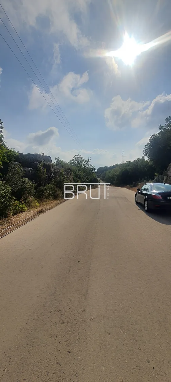 Land for Sale in Kfardebian
