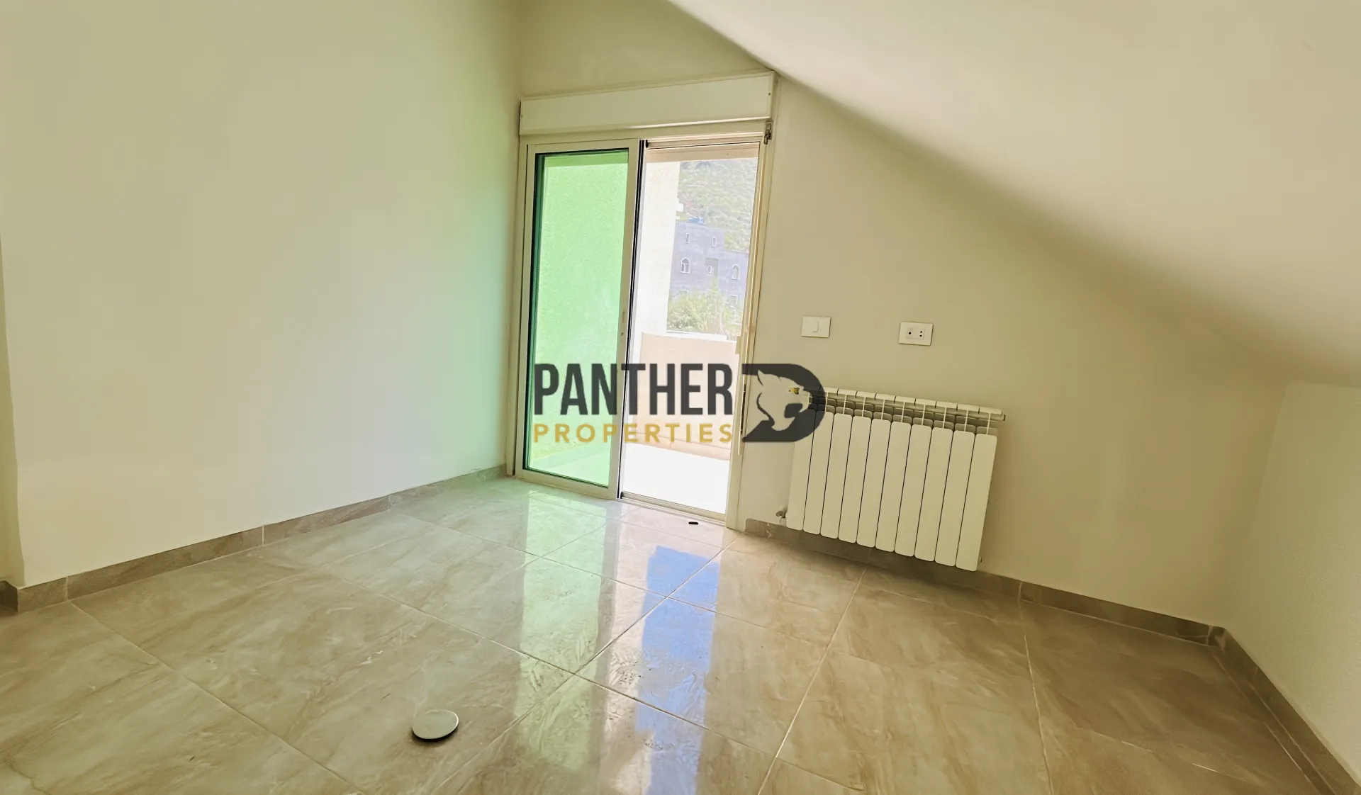 Apartment for rent in Baabdat