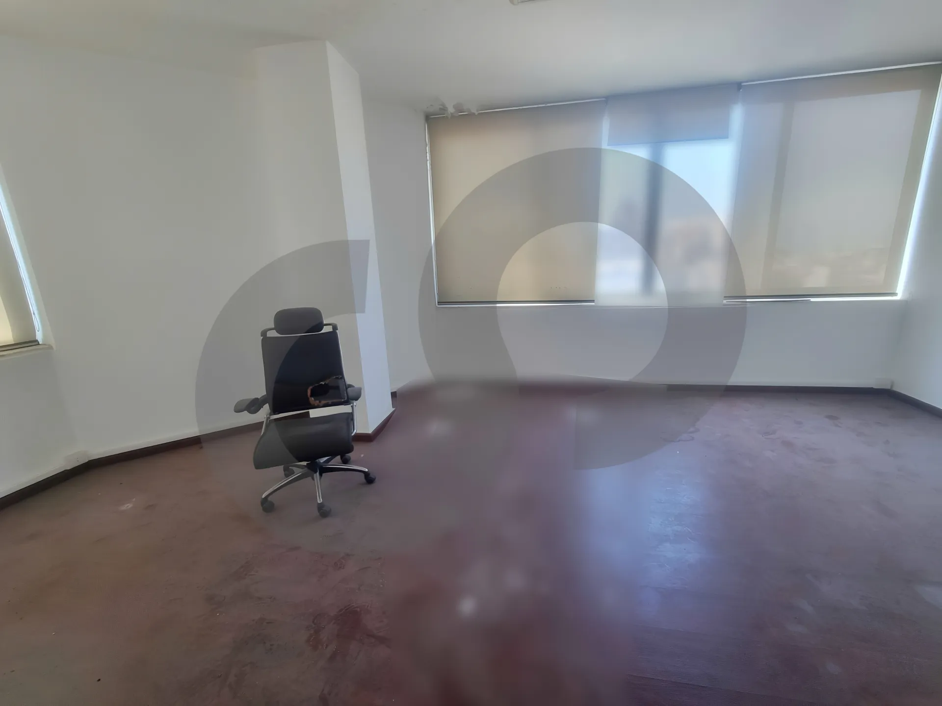 Office for Sale in Verdun