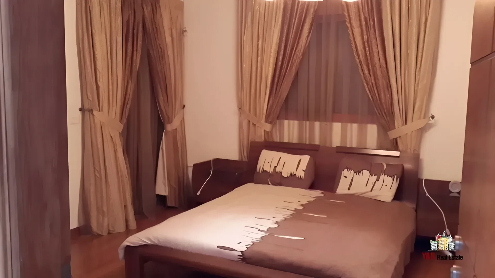 Villa for Sale in Rayfoun