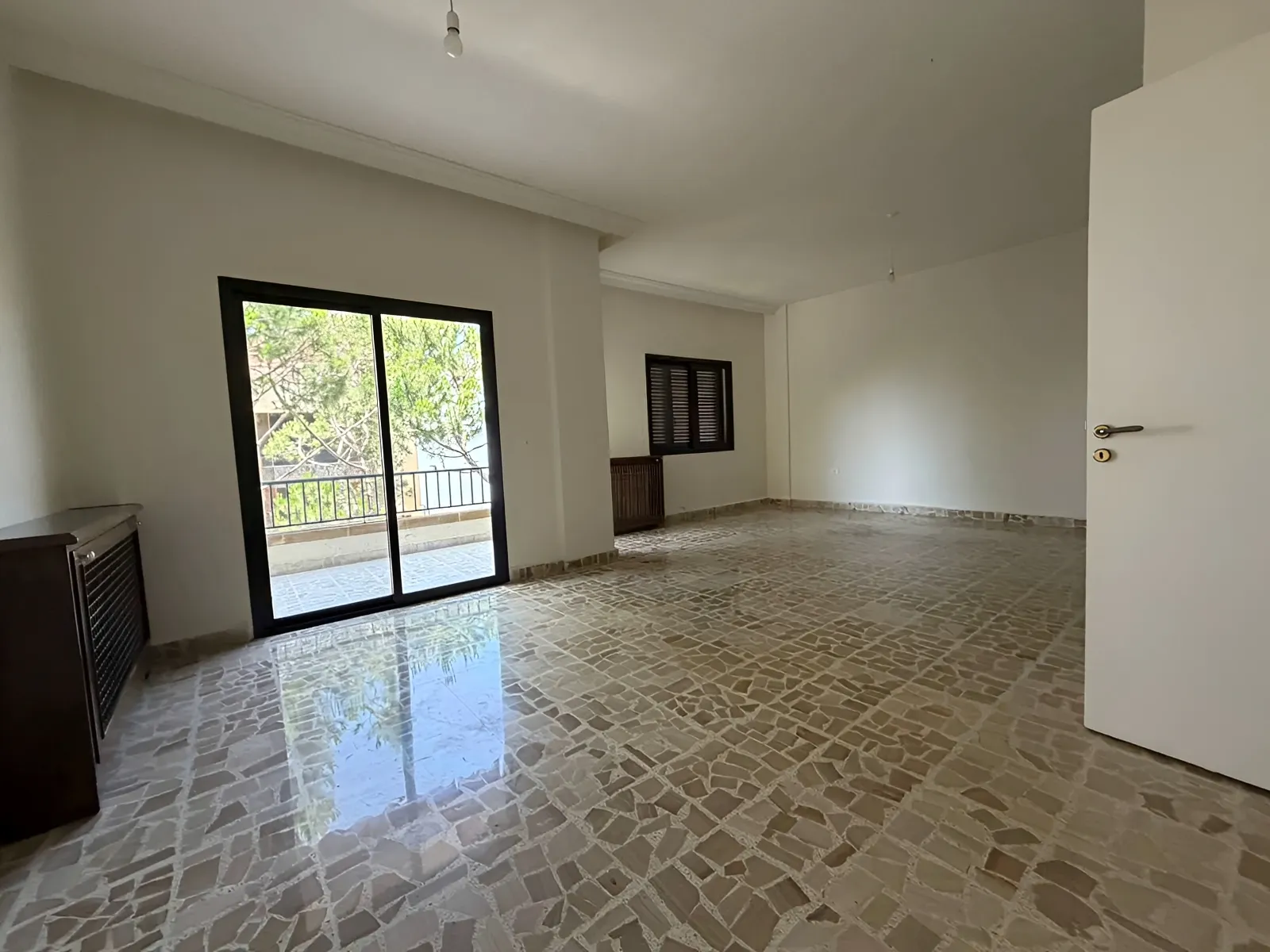 Apartment for Sale in Ballouneh - 2 bed, 2 bath