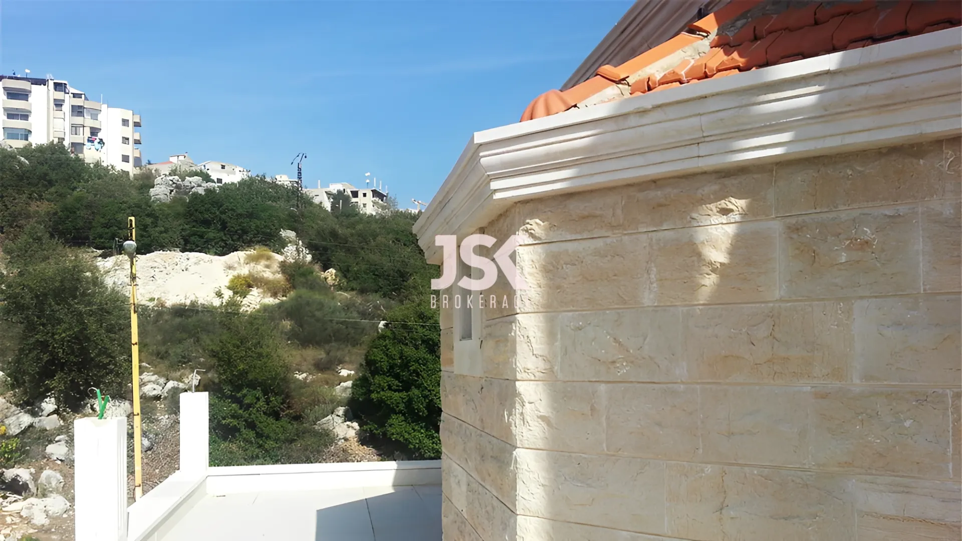 Villa for Sale in Ballouneh