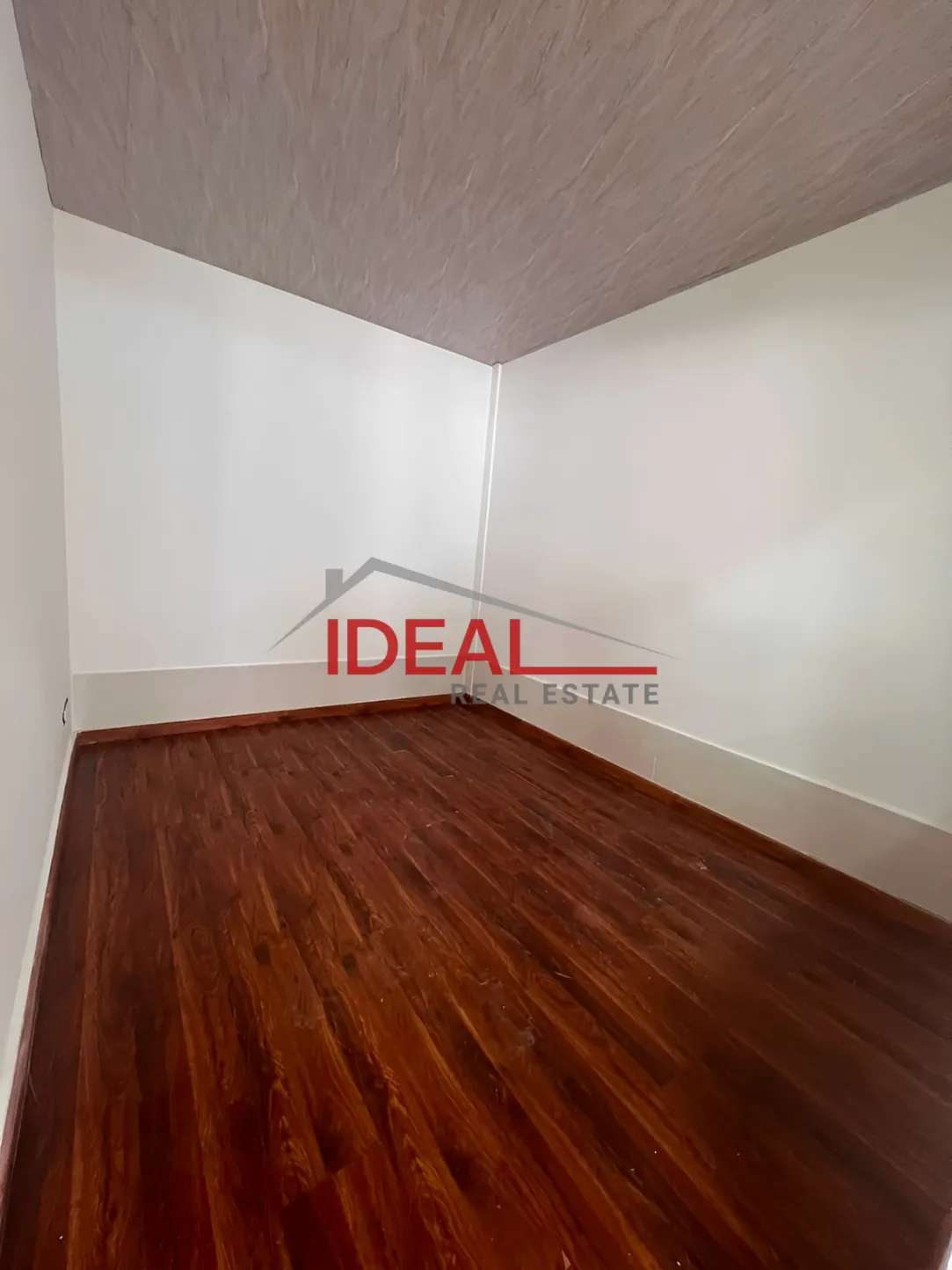 Shop for rent in Kaslik, Lebanon