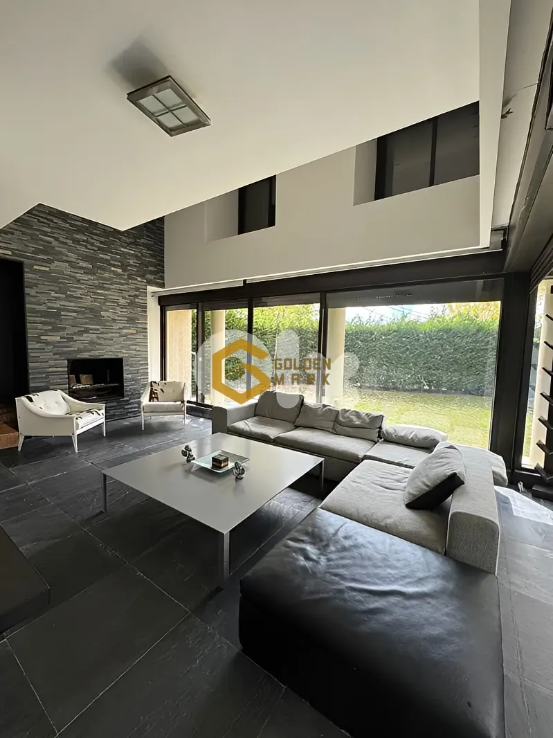 Villa for Sale in Faqra
