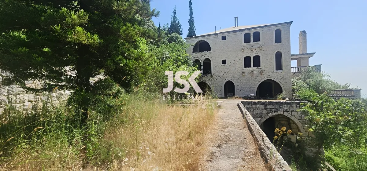 Villa for Sale in Chnaneir, Lebanon