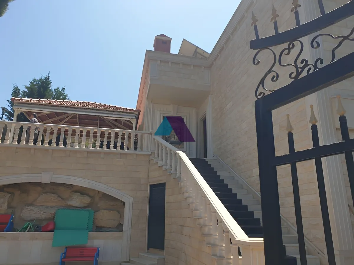 Villa for Sale in Aley - 5 bed, 5 bath
