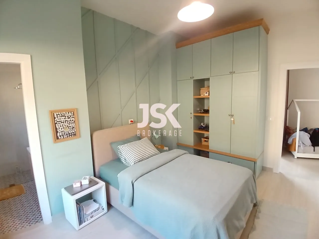 Villa for Sale in Roumieh