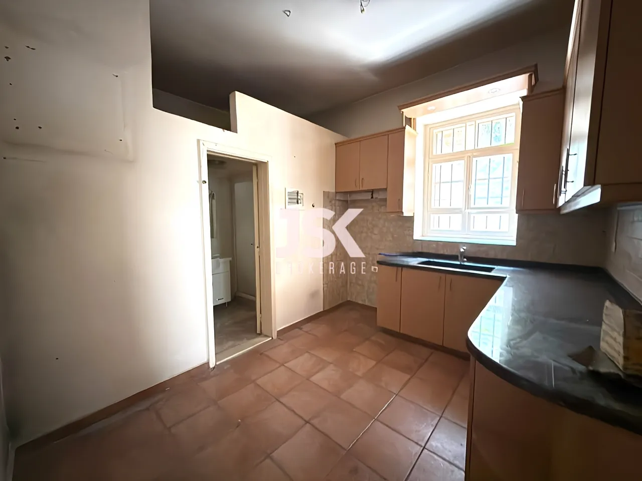 Building for Rent in Achrafieh