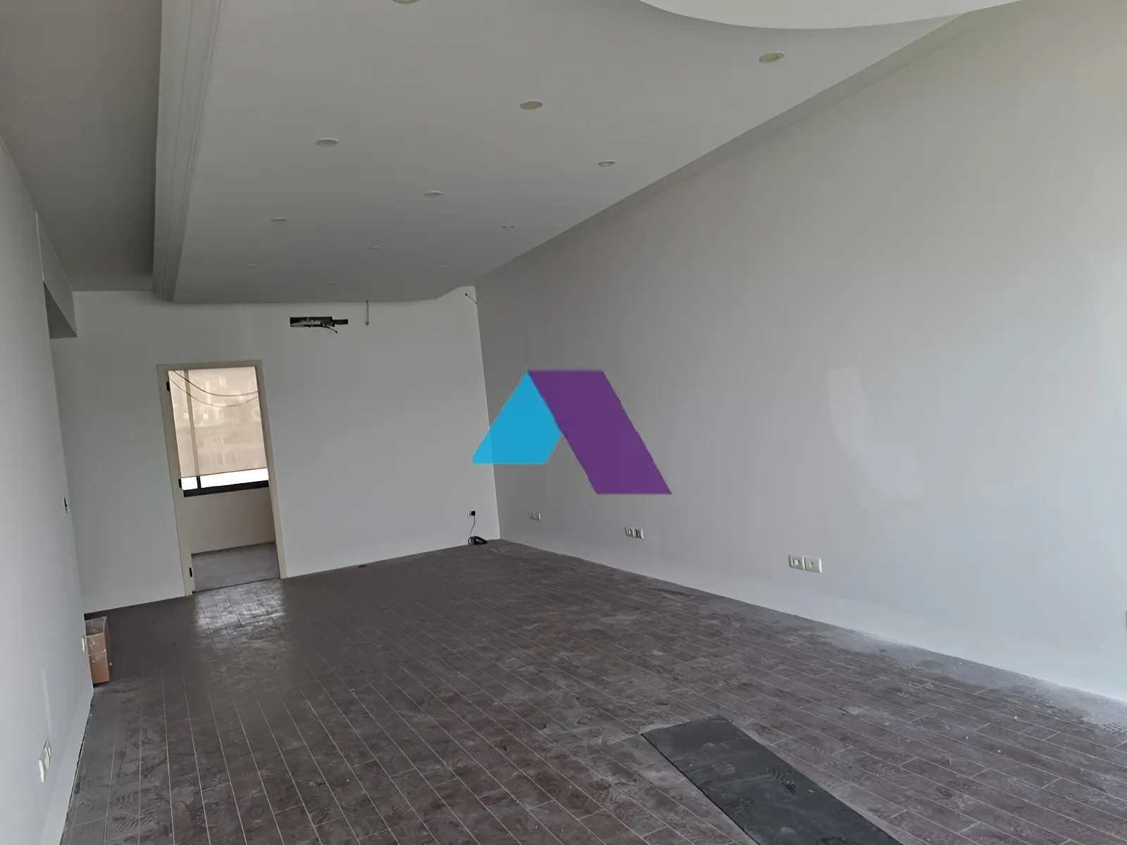 Office for Sale in Zalqa