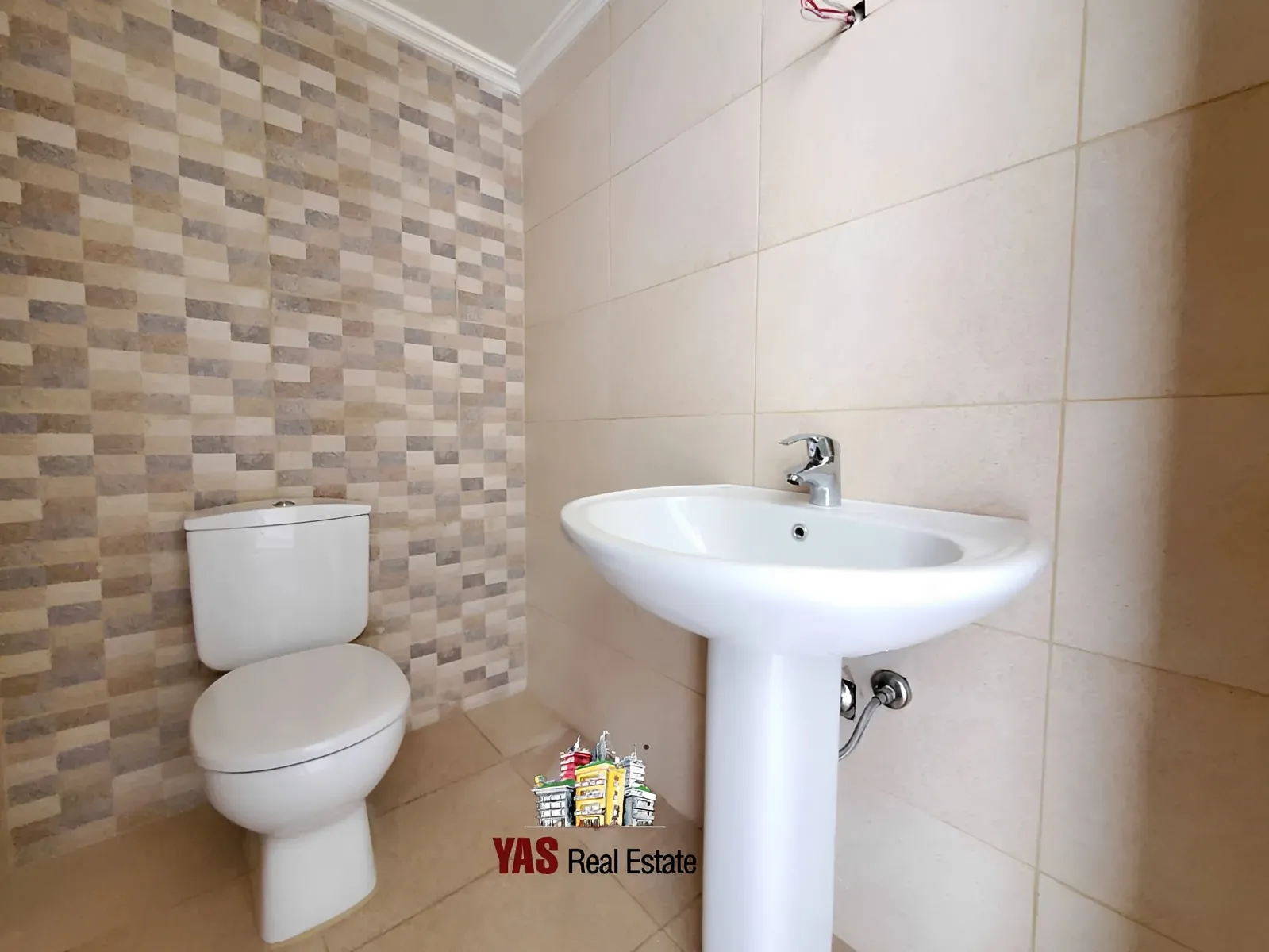 Apartment for Sale in Ballouneh